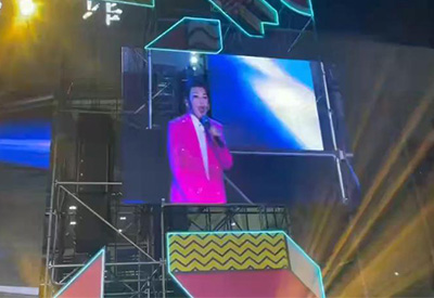 乌兰图雅《套马杆》#贵州正安时代天街