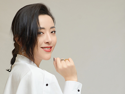 黄小蕾代言费(肖像照片代言费用)