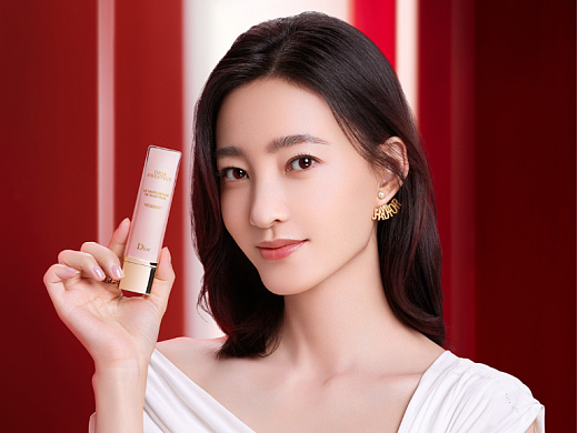 王丽坤正式担任全新Dior迪奥花秘瑰萃形象大使